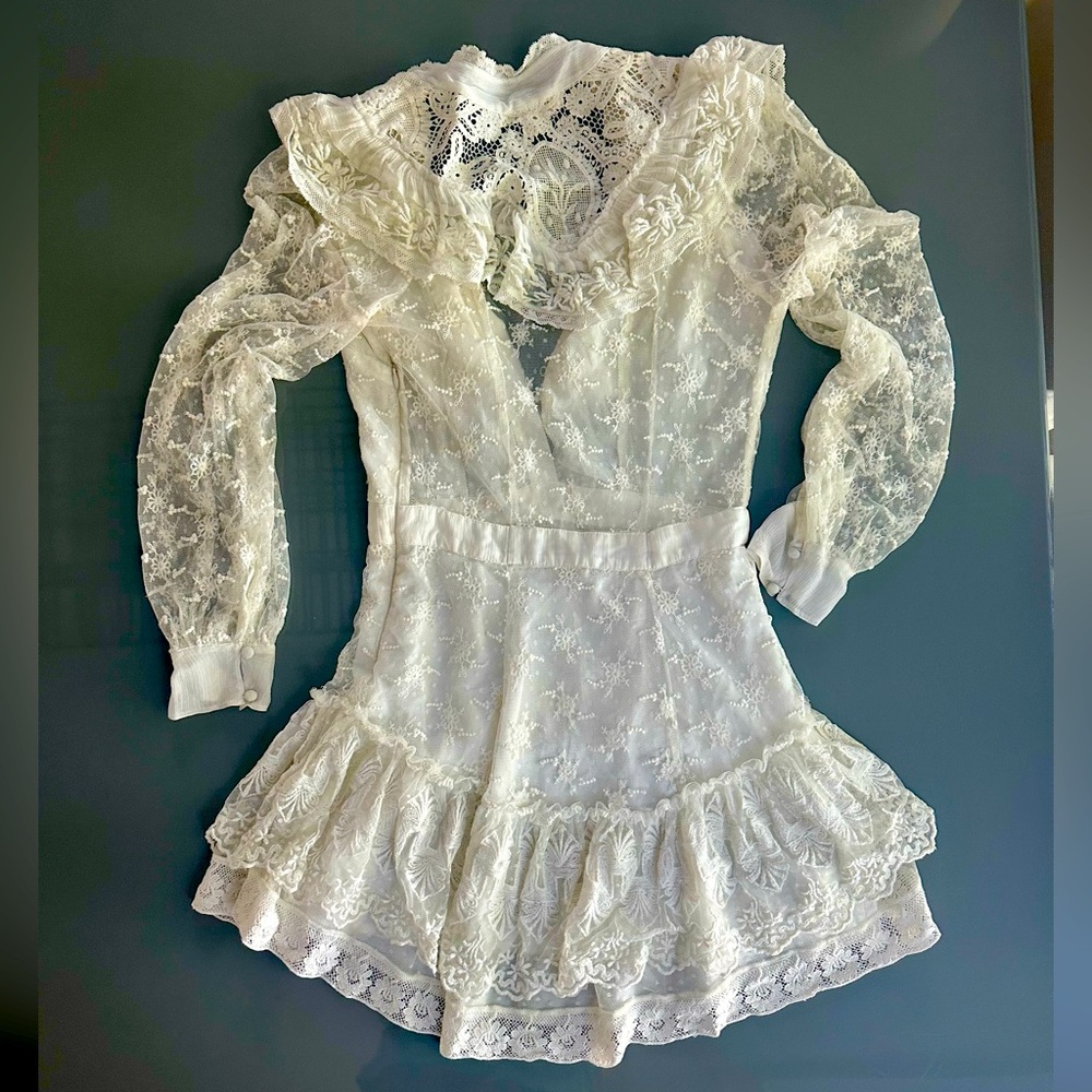 Elegant White Lace Dress